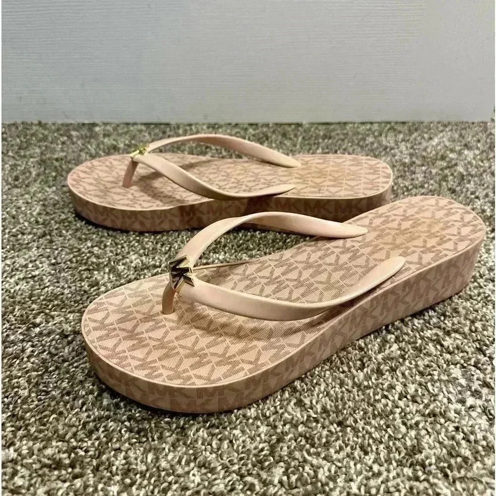 PINK MICHAEL KORS HEELED THICK FLIP FLOO SANDALS - Picture 4 of 5